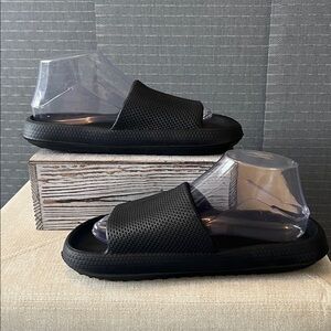 Women’s Black Slide Sandals